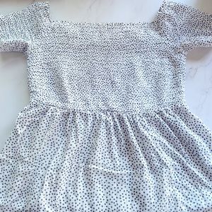 Old Navy off the shoulder polka dot top size S